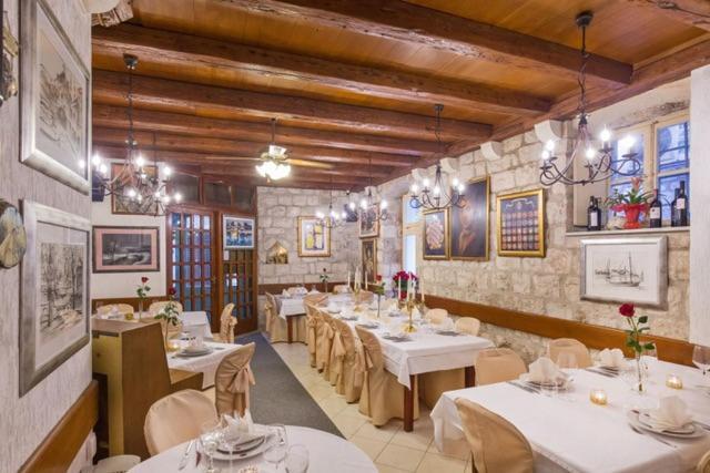 Bed&Breakfast Sorgo Palace Ston Εξωτερικό φωτογραφία